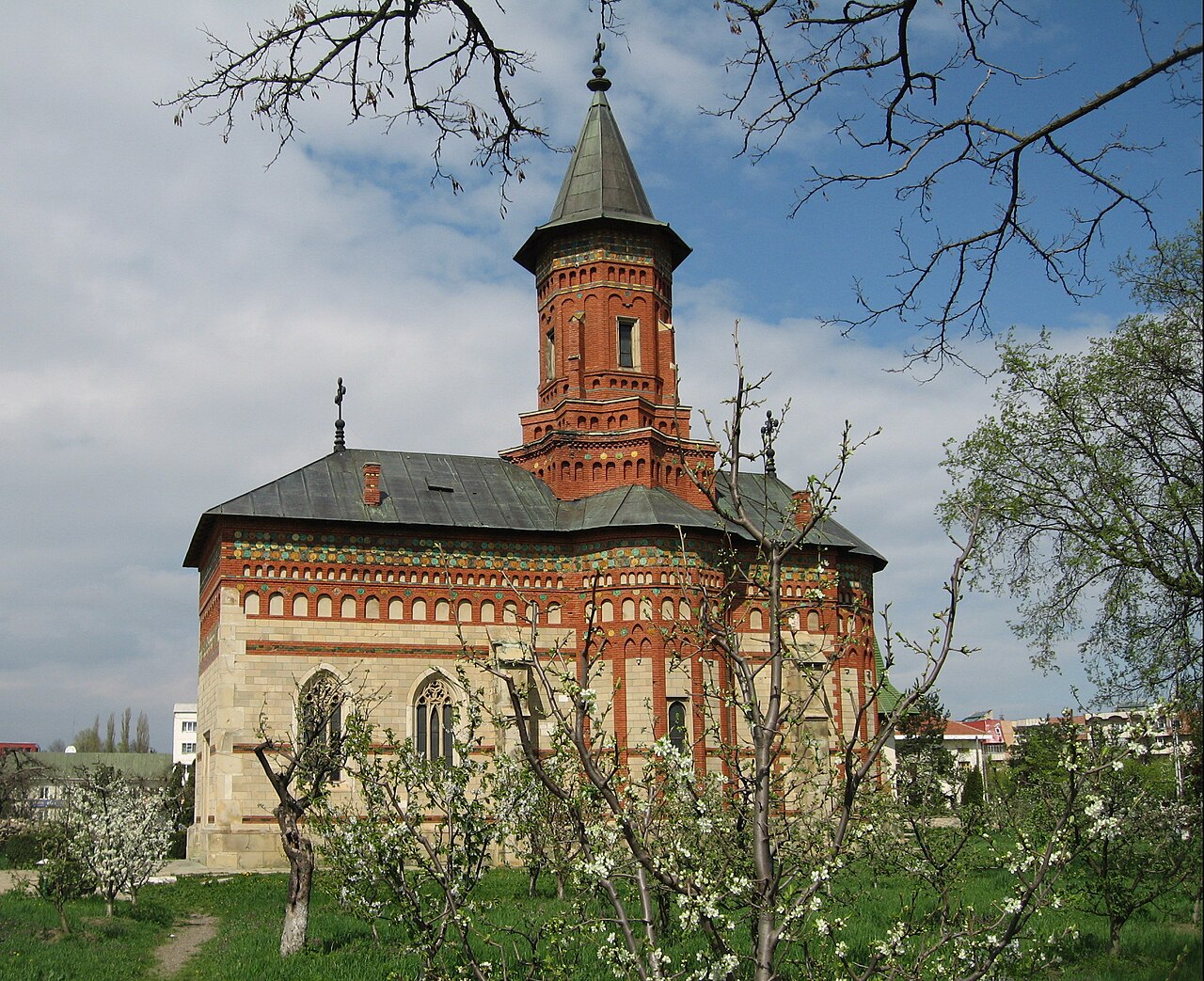 Centura Hârlău – vedere din orașul Hârlău, Biserica Sf. Gheorghe