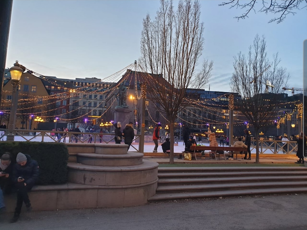 Patinoar în aer liber - imagine ilustrativă