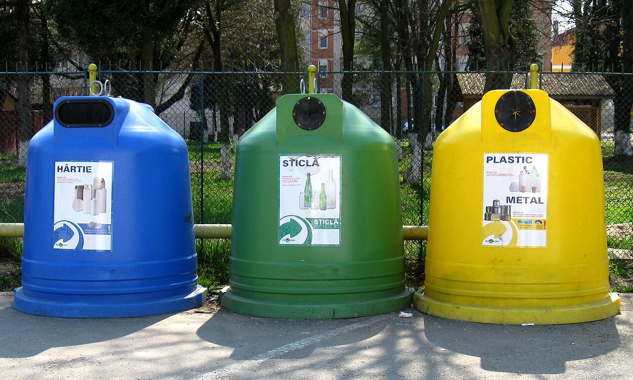 Taxa de salubritate Pașcani - containere pentru deșeuri (imagine ilustrativă)
